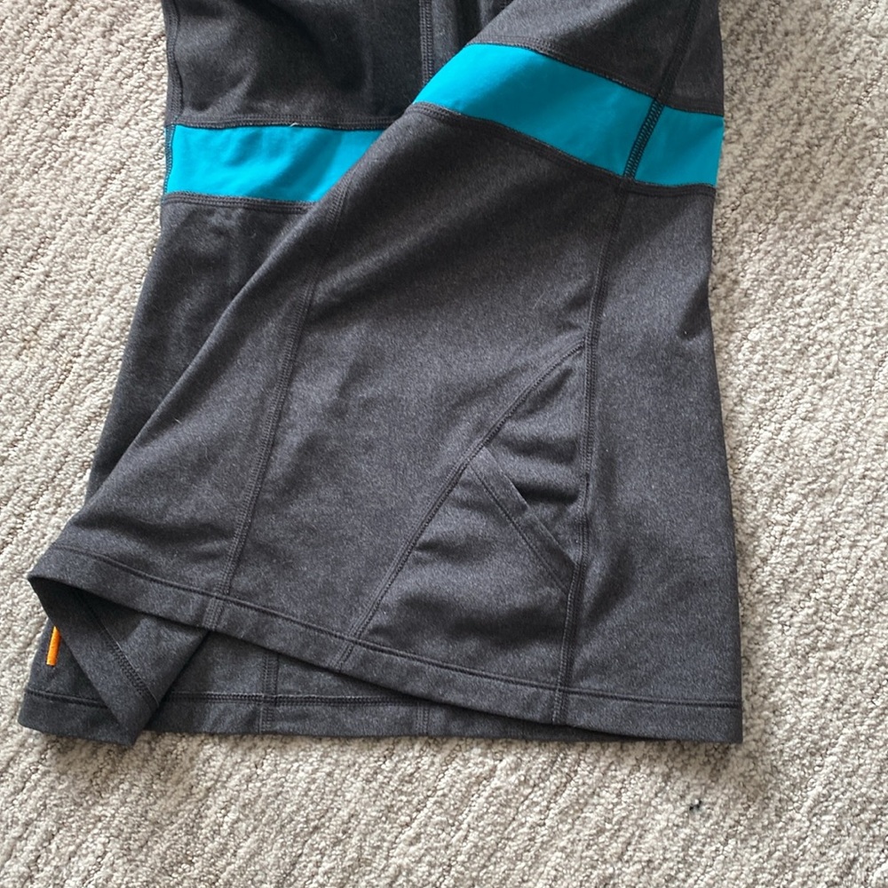 Lucy Yoga Top - Picture 4 of 4